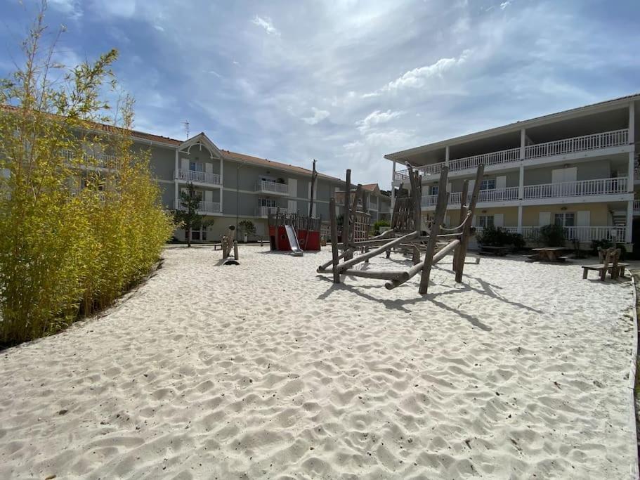 Maison Typee Arcachonnaise Avec Piscine Commune 라테스트드뷔크 외부 사진