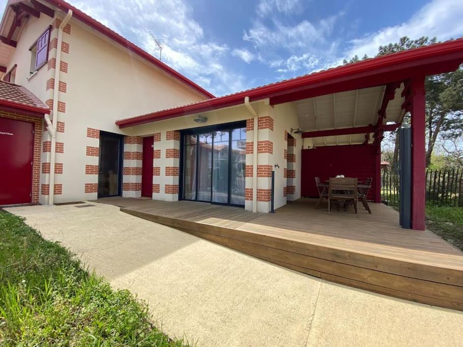 Maison Typee Arcachonnaise Avec Piscine Commune 라테스트드뷔크 외부 사진